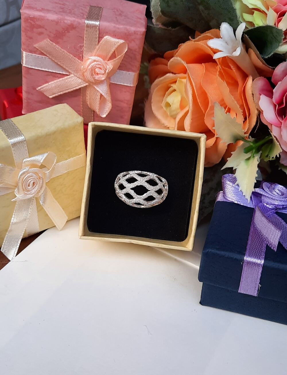 925 Peruvian Solid Silver Ring Womens Size 9.5 Embossed Rhombus Shape Cottage